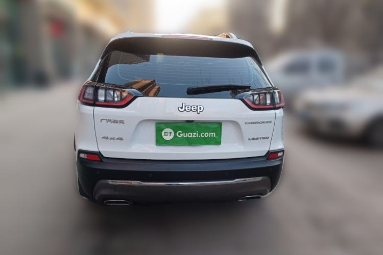 Used Jeep Cherokee 2019 2.0T Four-Wheel Drive Explorer Edition China VI Emission Standard