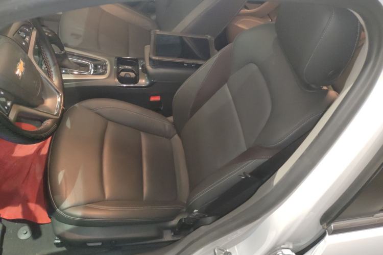 Used Chevrolet Malibu 2018 530T Automatic Luxury Edition Left Front Seat