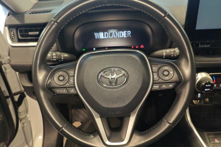 Used Toyota Wildlander 2023 2.0L CVT Four-Wheel Drive Luxury PLUS Edition
