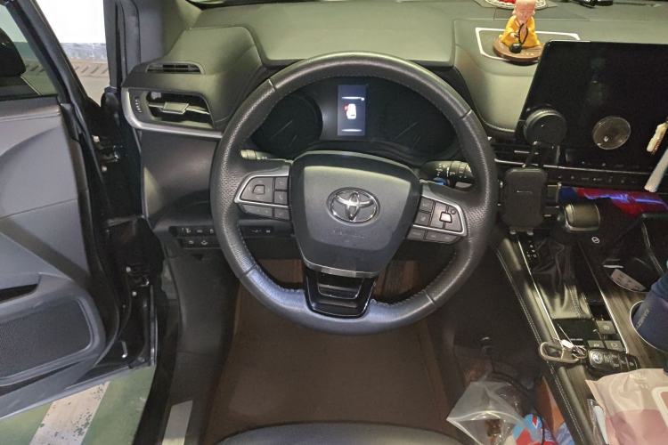 Used Toyota Granvia 2022 2.5L Hybrid Prestige Edition Steering Wheel