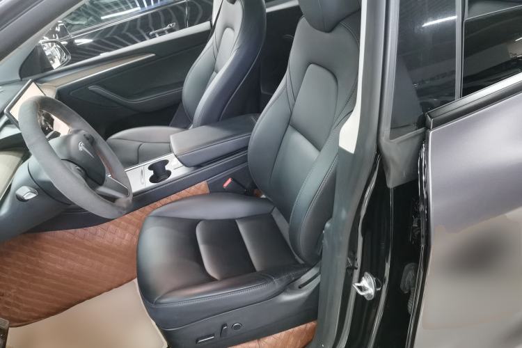 Used Tesla Model Y 2022 Rear-Wheel-Drive Version