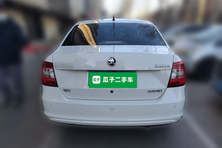 Used Skoda Rapid 2015 1.6L Automatic Smart Selection Model