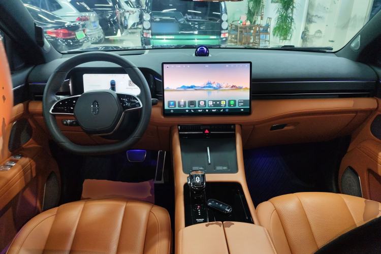 Used Hima AITO M7 2024 1.5T Intelligent Drive 4WD Ultra Version 5 Seats Center Console