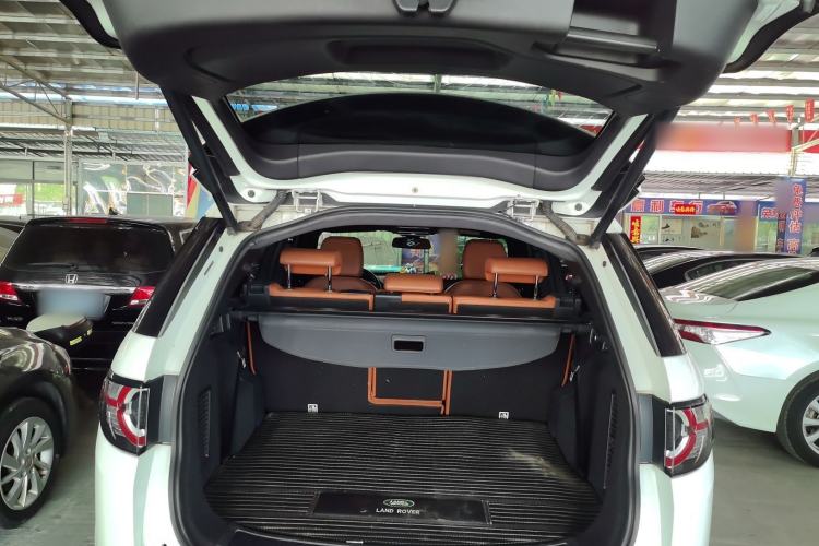 Used Land Rover Discovery Sport 2016 2.0T HSE LUXURY Trunk