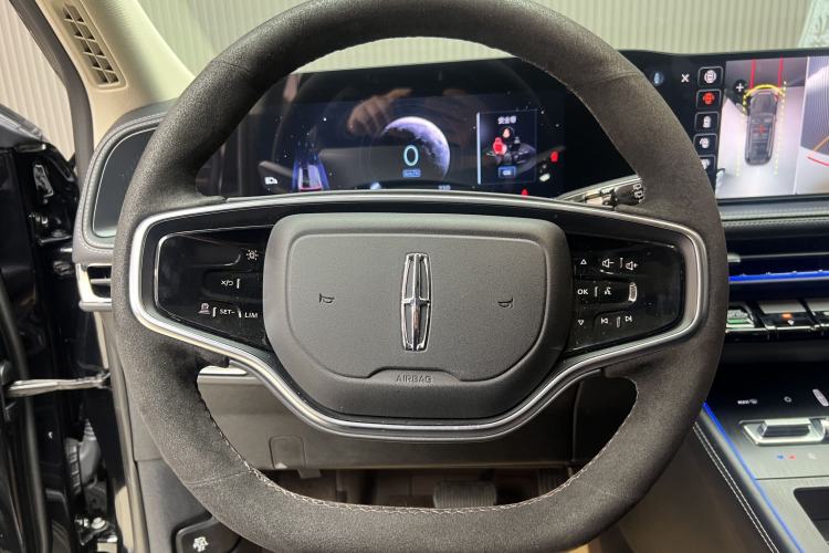 Used Lincoln Corsair 2024 1.5T Two-Wheel Drive Deluxe Hybrid Version Interior 3