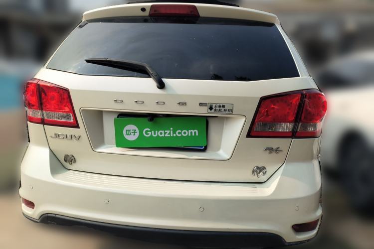 Used Dodge Journey 2013 2.4L Two-Wheel Drive Luxury Version