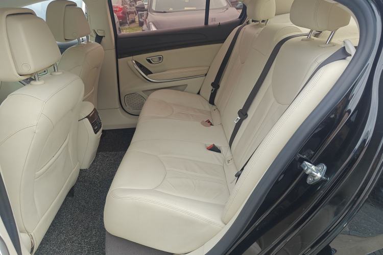 Used Roewe e950 2017 50T Hybrid Connected Executive Edition Left Rear Seat