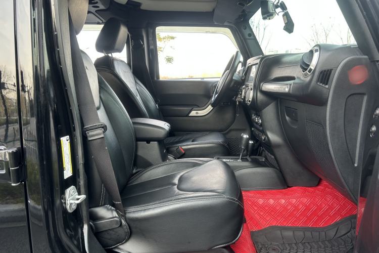 Used Jeep Wrangler 2017 3.0L Sahara Four-Door Comfort Edition