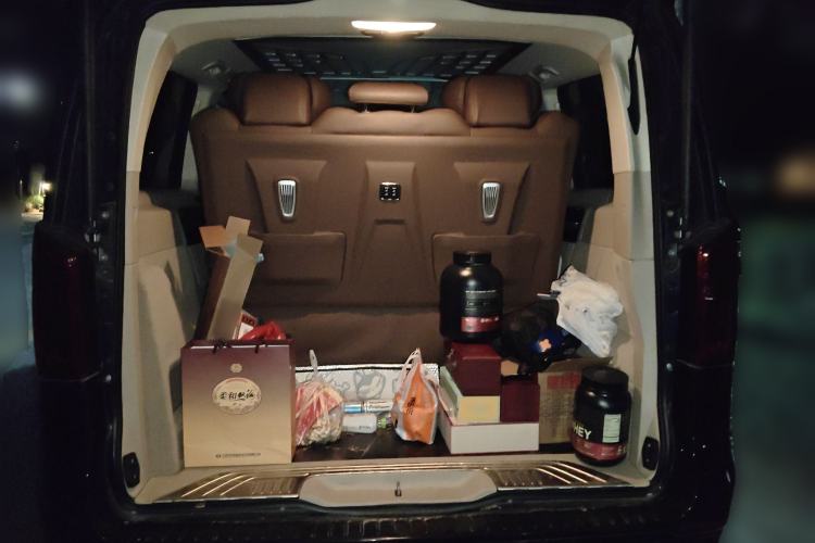 Used Mercedes-Benz V-Class 2022 V 260 Avantgarde Edition