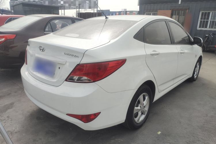 Used Hyundai Verna (older generation) 2014 1.4L Automatic Smart GLS Rear Right 45 Deg
