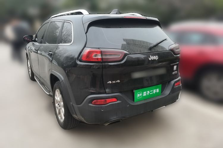 Used Jeep Cherokee 2016 2.4L Leading Edition
