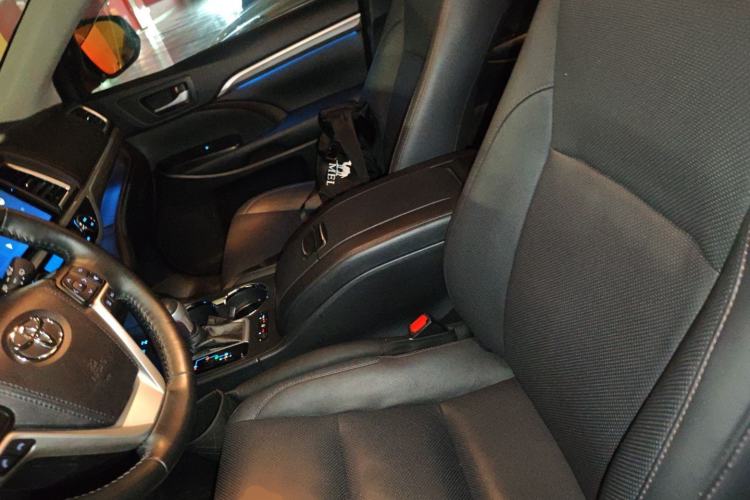 Used Toyota Highlander 2018 2.0T Four-Wheel Drive Supreme Edition 7-Seater China VI Left Front Seat