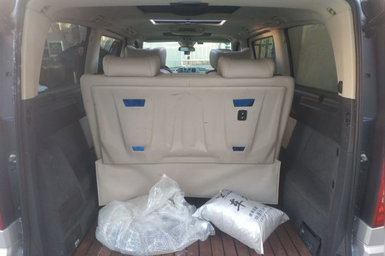 Used Mercedes-Benz Viano 2011 3.5L 125th Anniversary Edition 6 Seats Trunk