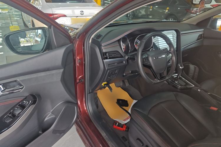 Used Venucia T70 2018 2.0L CVT Smart Enjoyment Version
