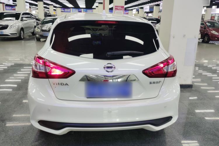 Used Nissan Tiida 2021 1.6L CVT Cool Edition
