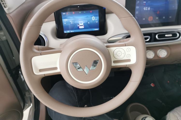 Used Wuling Hongguang MINIEV 2025 Four-Door Version Zhenxiang+ Edition Steering Wheel