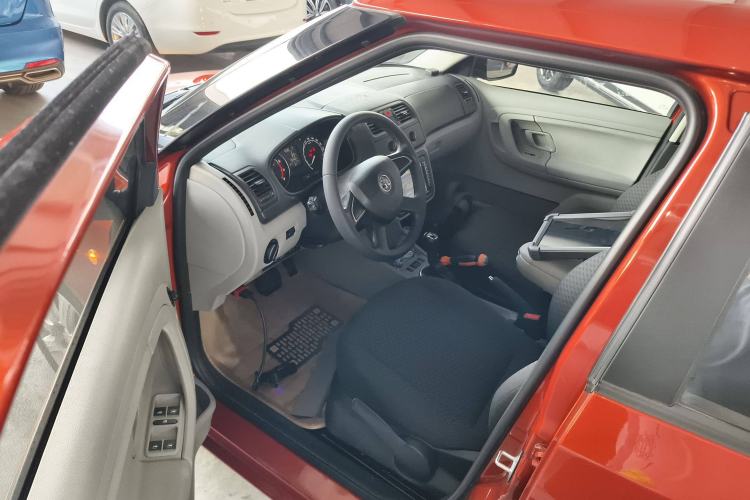 Used Skoda Fabia 2014 1.4L Automatic Crystal Edition
