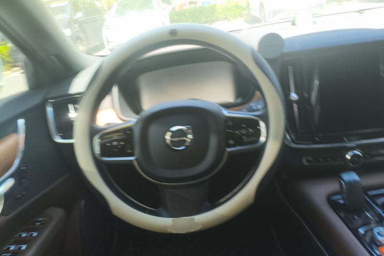 Used Volvo S90 New Energy 2021 T8 eDrive Hybrid Zhiyi Luxury Edition Steering Wheel