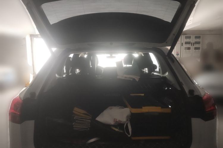 Used Volkswagen Tayron 2020 280TSI Two-Wheel Drive Luxury Connect Edition Trunk