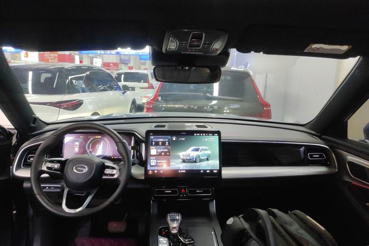 Used GAC Trumpchi GS8 2022 Linghang Series 2.0 TGDI Two-Wheel-Drive Luxury Smart Connectivity Version (7 Seats)
