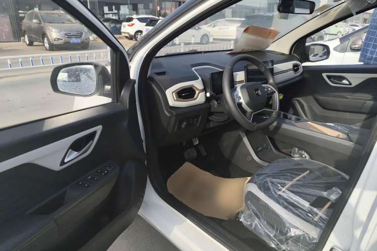 Used JAC Yiwei E10X 2024 Charming Edition 301km Lite