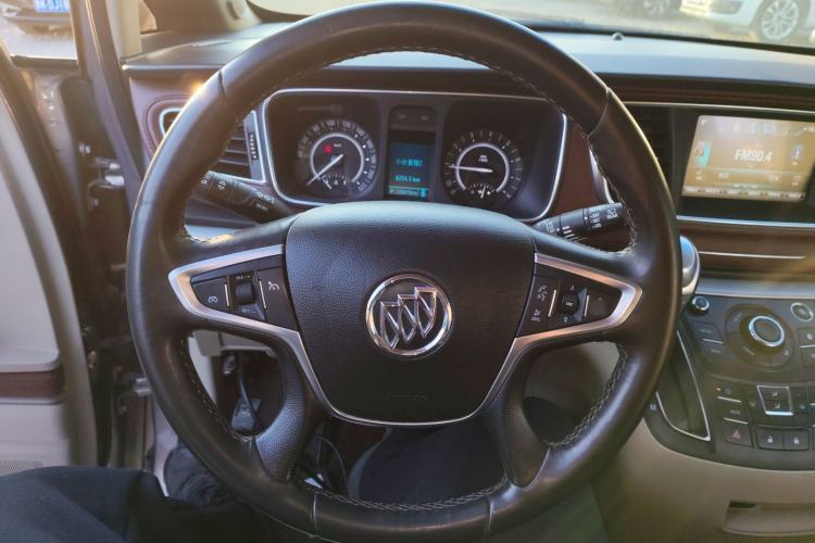 Used Buick GL8 2018 28T Luxury Model China VI Standard
