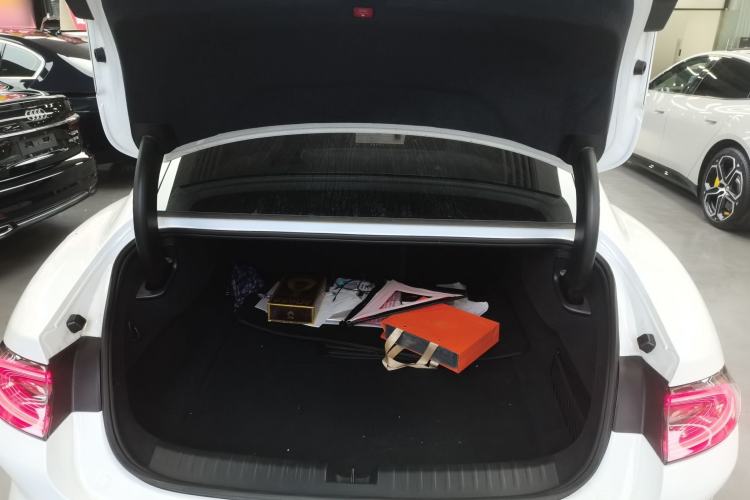 Used Xiaomi Auto SU7 2024 Rear-Drive Long-Range Intelligent Driving Version
