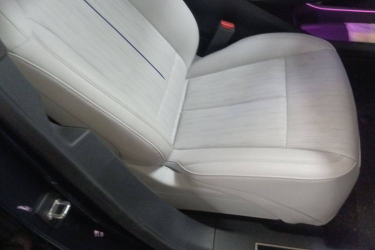 Used Cadillac LYRIQ 2022 Rear-Drive Long-Range Luxury Edition
