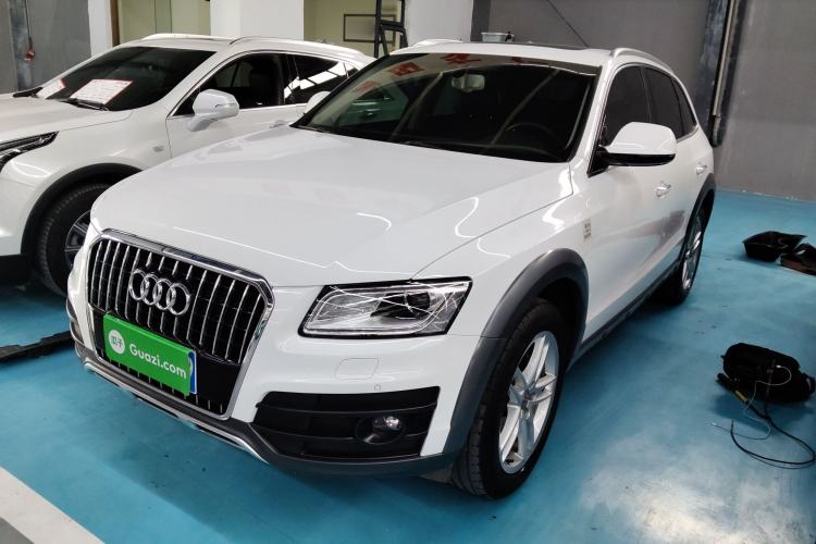 Used Audi Q5 2017 Plus 40 TFSI Technology Model