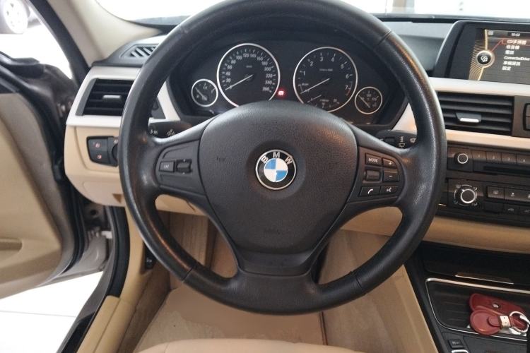 Used BMW 3 Series 2014 320i Active Edition
