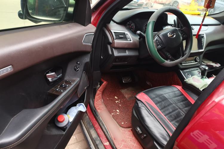 Used Land X7 2015 2.0T Panoramic Luxury Edition
