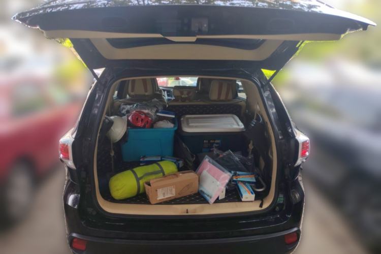 Used Toyota Highlander 2015 2.0T Two-Wheel Drive Elite Edition 7 Seats Trunk