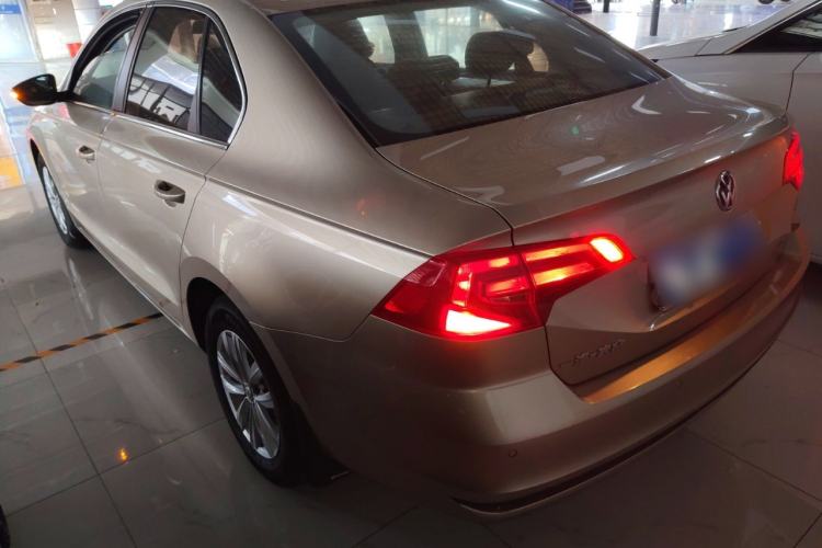 Used Volkswagen Bora 2016 1.6L Manual Fashion Edition
