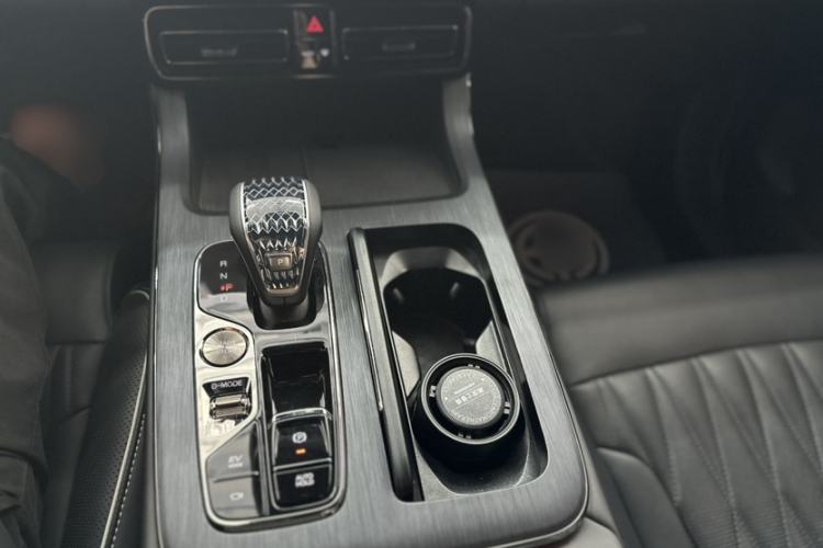 Used GAC Trumpchi GS8 2022 Double-Energy Series 2.0TM Four-Wheel Drive Premium Edition (7 Seats) Interior 5