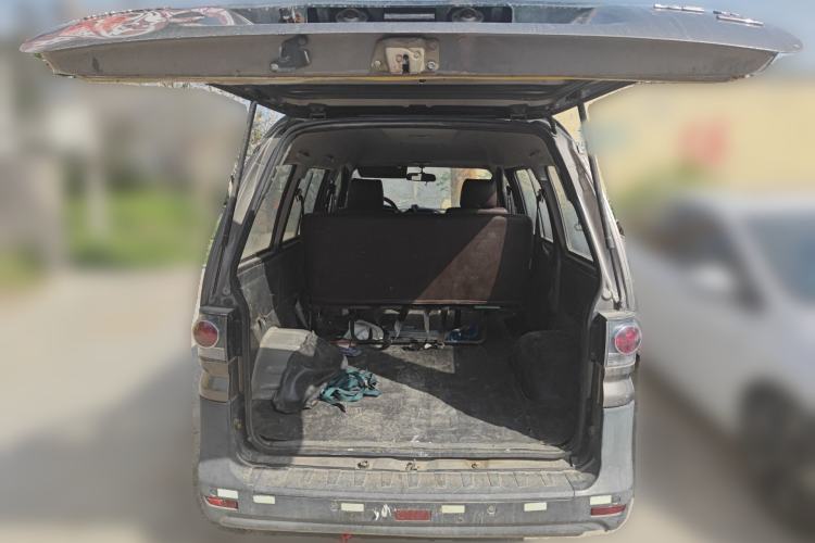 Used FORTHING Lingzhi 2016 V3 1.5L 5-Seater Special Offer Model
