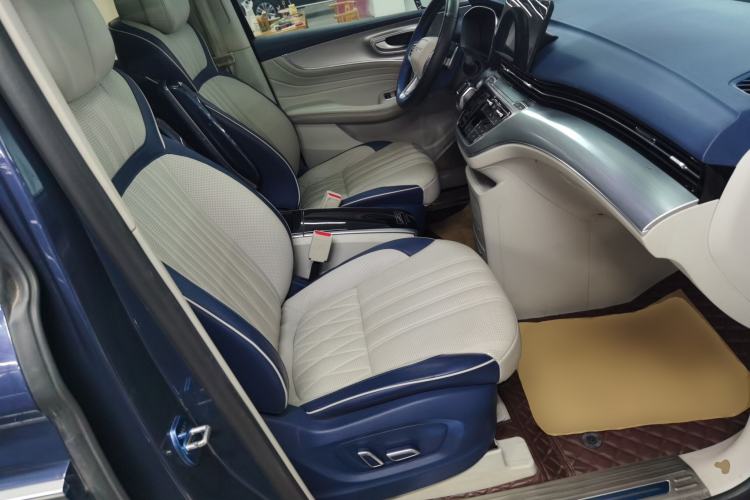 Used Roewe iMAX8 2021 400TGI Supreme Series Prestige Edition
