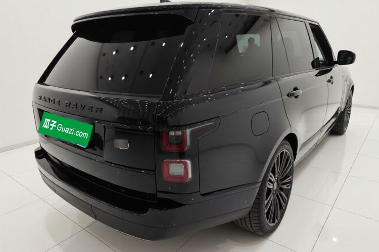 Used Land Rover Range Rover 2022 3.0 L6 400 PS Classic Extended Version