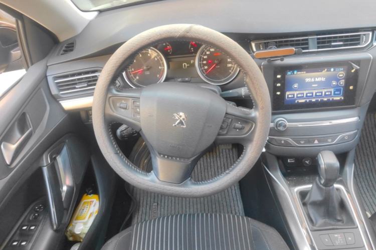 Used Peugeot 408 2016 1.6T Automatic Luxury Edition Steering Wheel