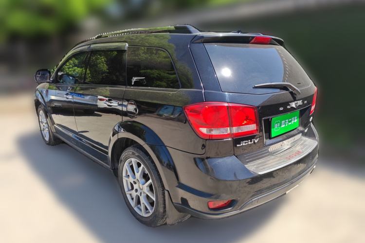 Used Dodge Journey 2013 2.4L Two-Wheel Drive Luxury Version Rear Left 45 Deg