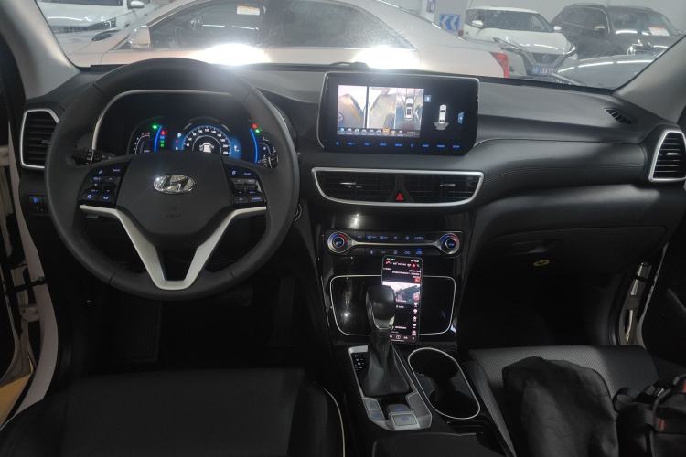 Used Hyundai Tucson 2020 280TGDi Two-Wheel-Drive GLS Fashion Edition China VI Standard