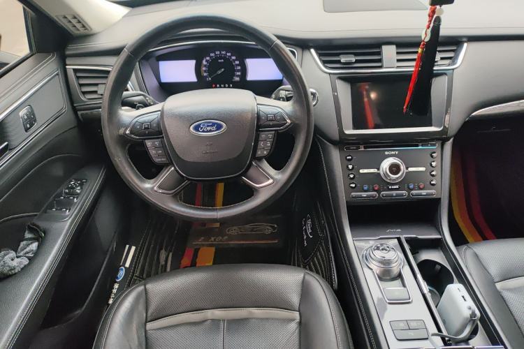 Used Ford Taurus 2015 EcoBoost 245 Luxury Model Steering Wheel