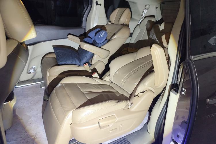 Used Buick GL8 2011 3.0L GT Luxury Business Haoya Edition
