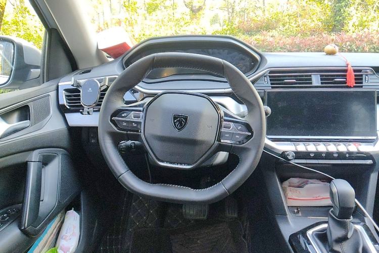 Used Peugeot 408 2022 1.6T Light-Chasing Edition Steering Wheel