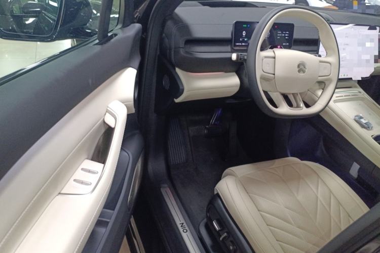 Used Nio ES6 2025 75 kWh Interior 3