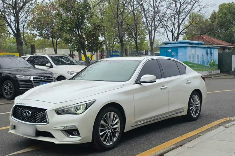 Used Infiniti Q50L 2018 2.0T Enjoyment Version China V Standard