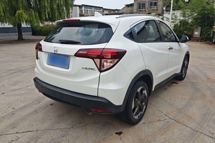 Used Honda Vezel 2015 1.8L CVT 2WD Luxury Model
