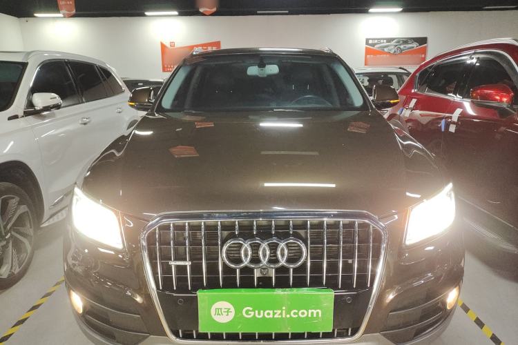 Used Audi Q5 2018 Collector's Edition 40 TFSI Technology Model