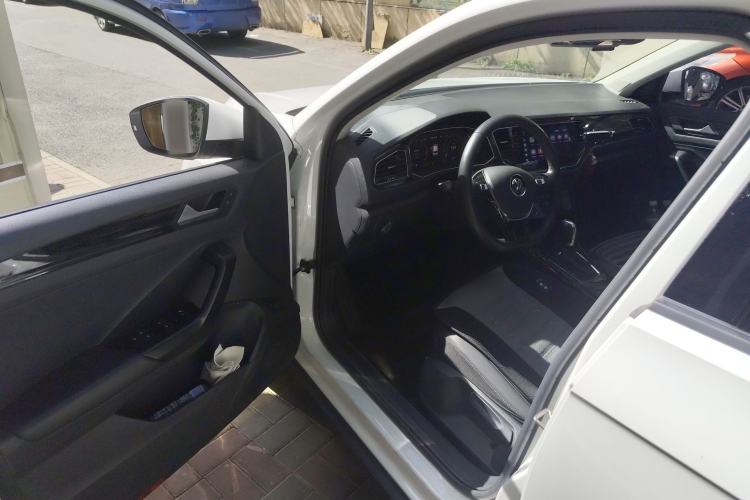 Used Volkswagen T-ROC 2021 280TSI DSG Two-Wheel Drive Comfort Connect Edition Driver Seat