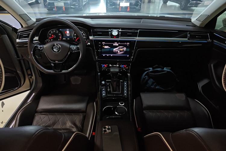 Used Volkswagen Phideon 2018 Revised Version 480 V6 Four-Wheel Drive Flagship Edition
