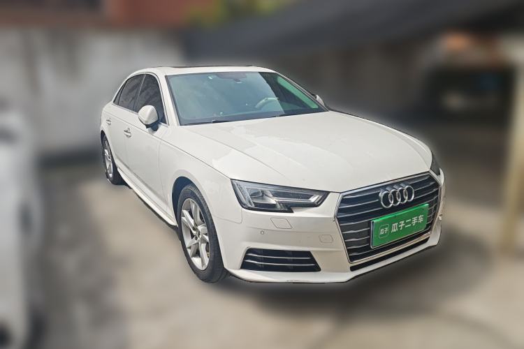 Used Audi A4L 2018 30th Anniversary Edition 40 TFSI Trendy Model Front Right 45 Deg